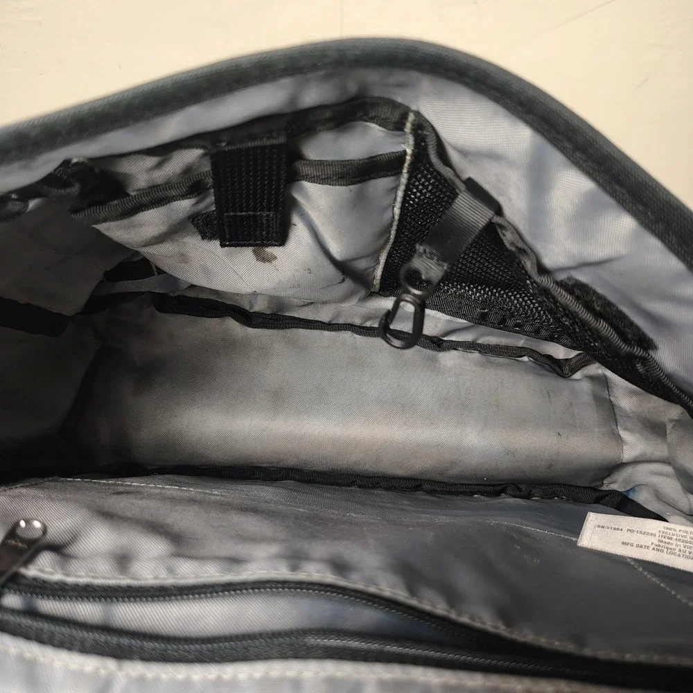 Patagonia Half Mass Messenger Bag Black Padded Laptop Gorpcore 48266SP13